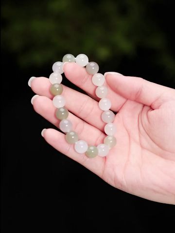 把冰底和田玉手串当「情绪稳定器」用的小妙招✨