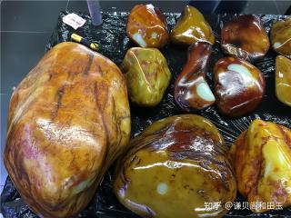 一刀天堂一刀地狱,花3万买块石头切开全是僵?20年老玩家劝你:新手别碰