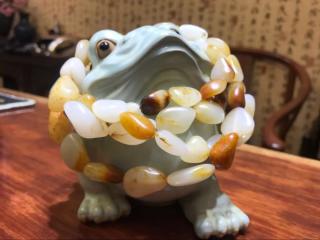 和田玉籽料中的精品:一口气